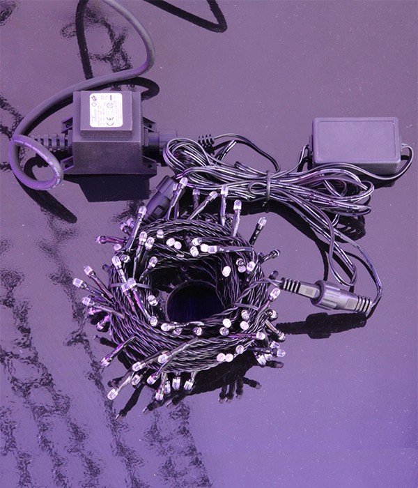 Качественная картинка 05-033 Светодиодная нить Laitcom, 10м, 24V, 100 LED, IP54, черн. пр., RGB
