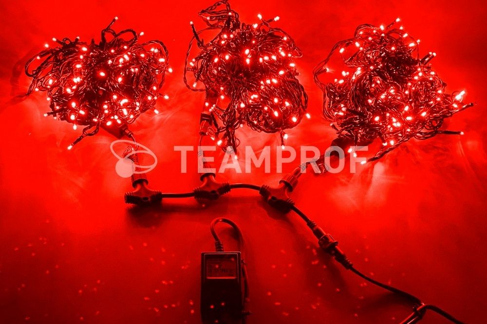 Качественная картинка Светодиодная гирлянда спайдер Teamprof, 3 нити по 20м, мерцание, черный провод, красная