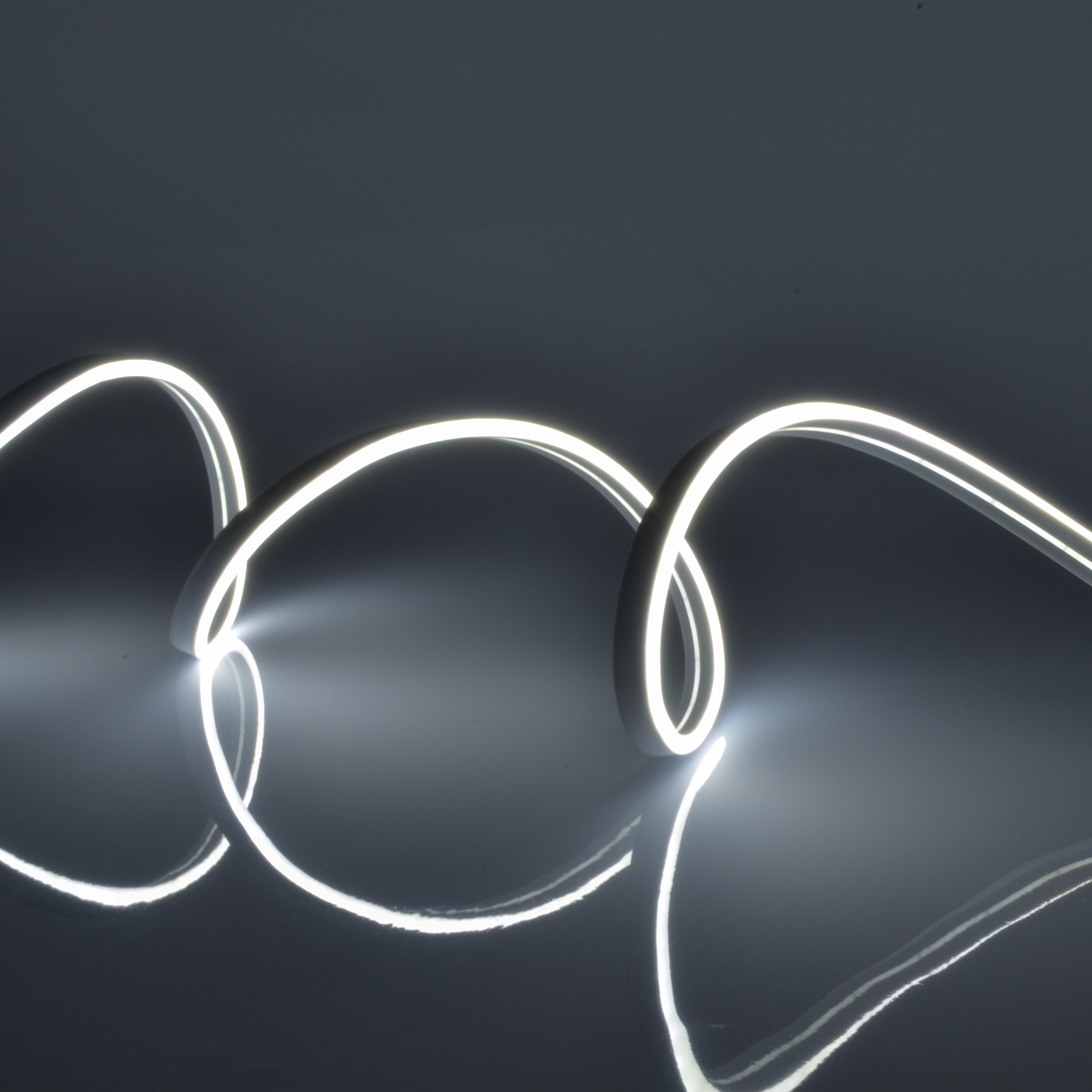 Качественная картинка Гибкий неон Uniel 8 х 16 мм, с блоком питания