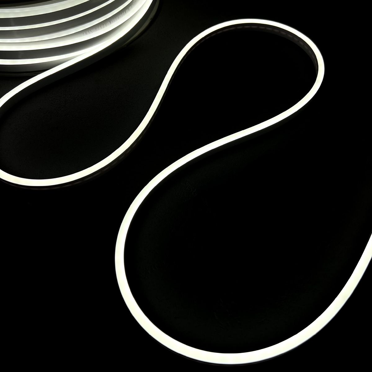 Качественная картинка Гибкий неон Laitcom односторонний 8х16мм, 24В, IP65