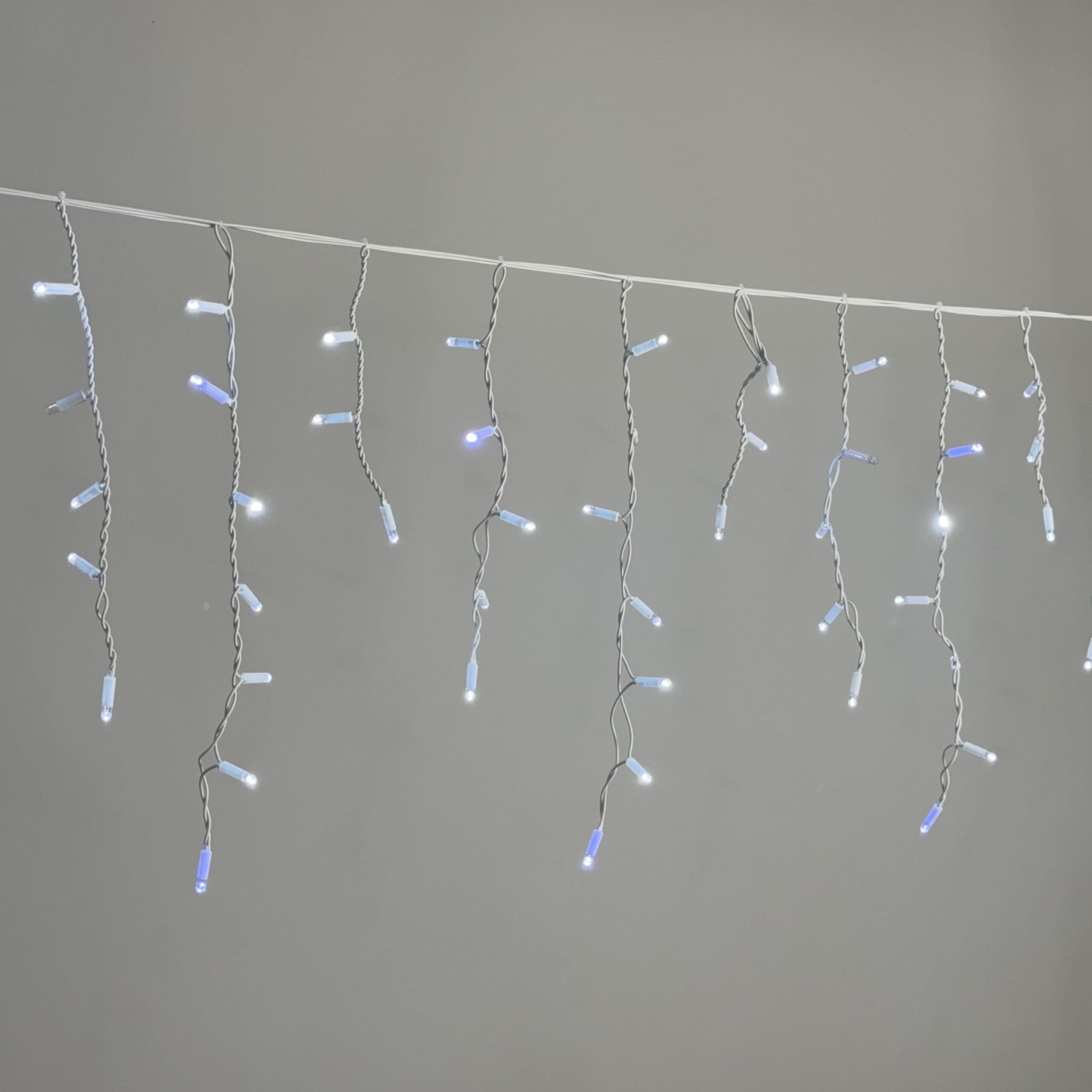 Светодиодная бахрома Laitcom 3,1 x 0,5 м, 220В, 120 LED, Провод Белый Каучук 2,3мм, IP65, мерцание