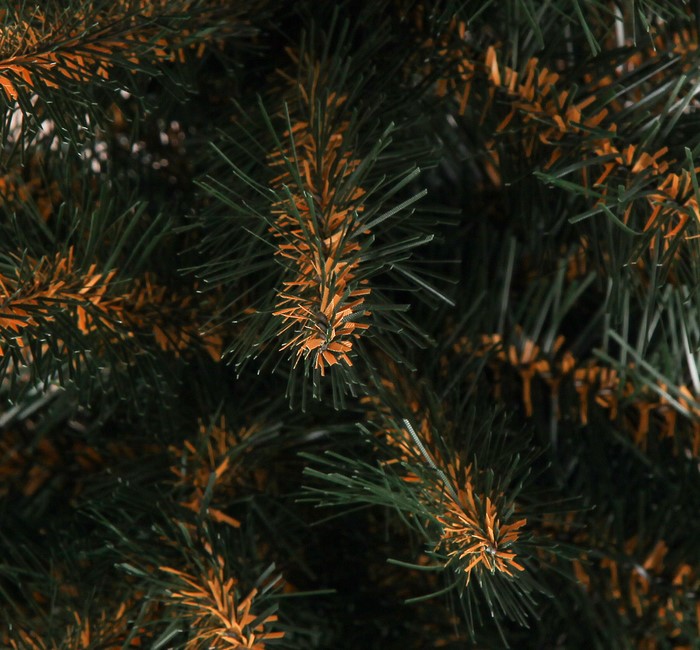 Качественная картинка Ёлка искусственная  "Московская " 220 см, d нижнего яруса 100 см, 700 веток