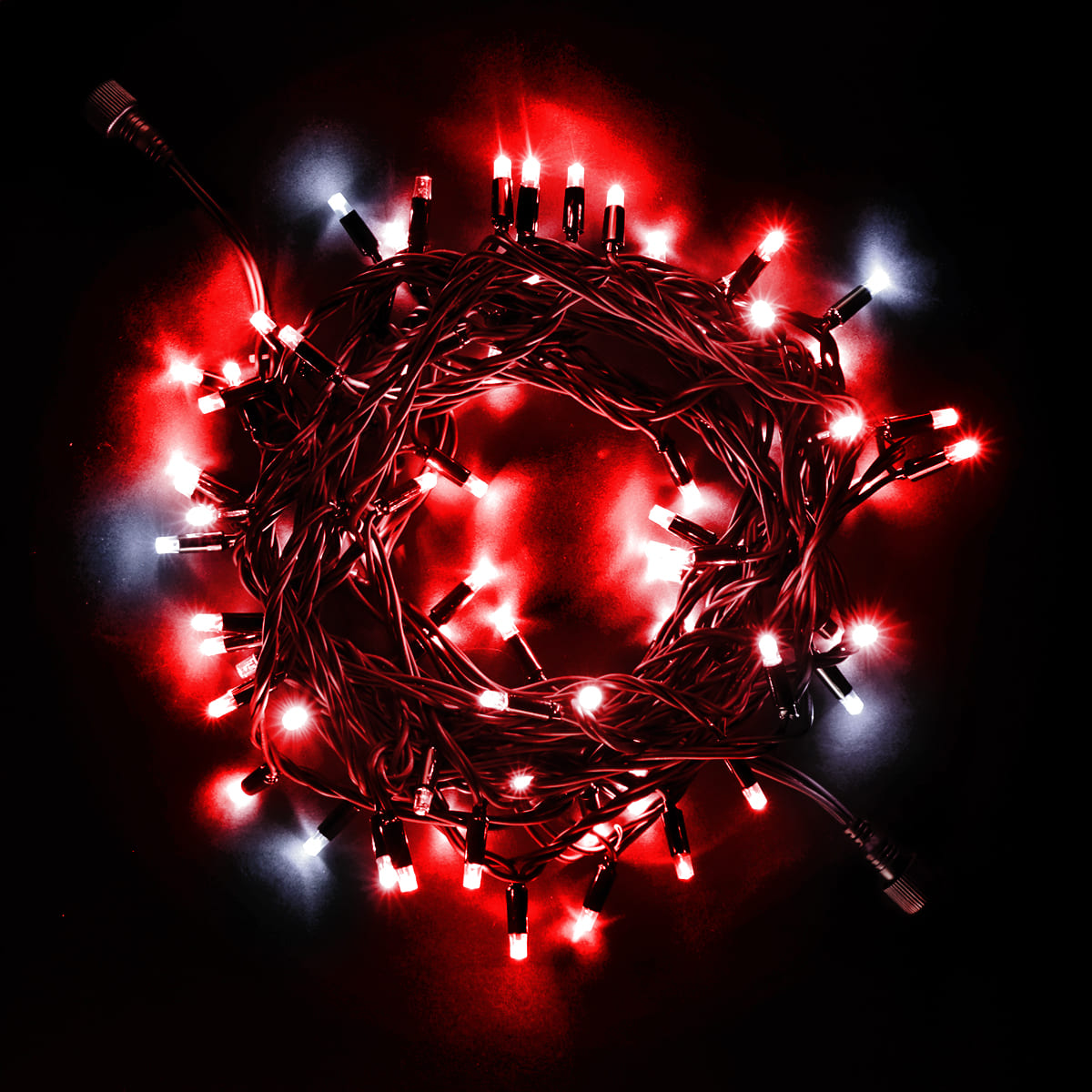 Качественная картинка Светодиодная нить с колпачком Laitcom, 10м, 220В, 75 LED, провод черный каучук, IP65, красный с мерц