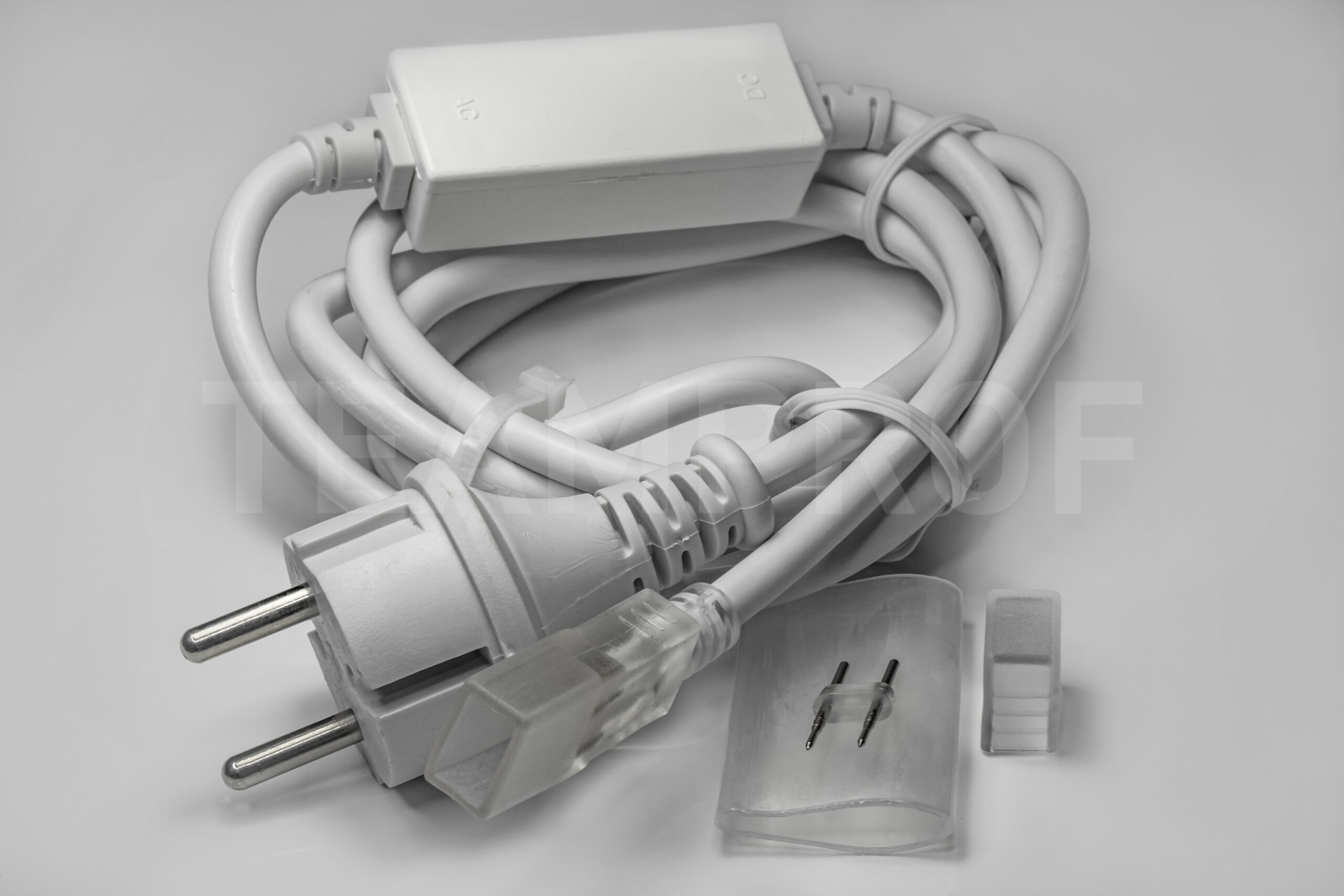 Качественная картинка Гибкий неон Uniel 8 х 16 мм, с блоком питания