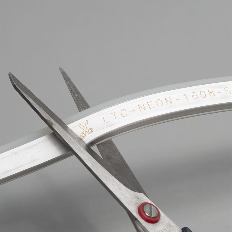 Качественная картинка Гибкий неон Laitcom односторонний 8х16мм, 220В, 144 LED/м, IP65, теплый белый, бухта 50м