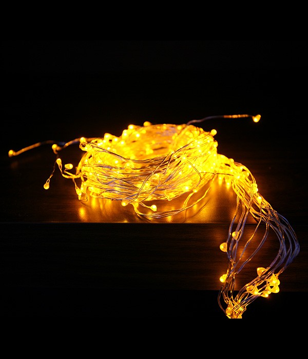 Качественная картинка Светодиодная гирлянда Laitcom "Конский хвост", 1,5м., 12V, 200 LED, IP67, желтый шнур, желтый