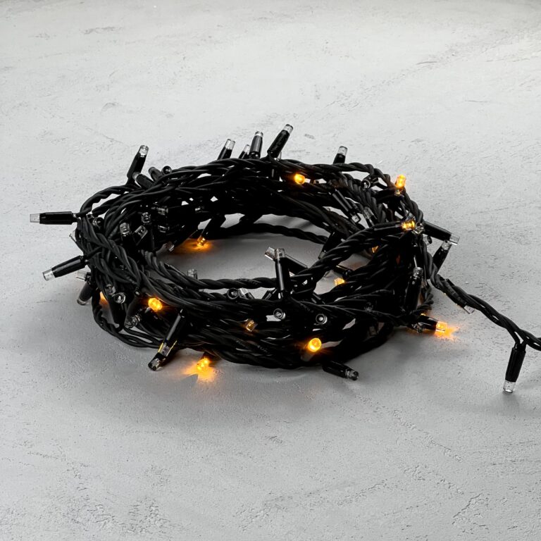 Качественная картинка Светодиодная нить Laitcom, мерцание 100%, 10м, 100 LED, IP65, 220-230V, черн. провод, желтый