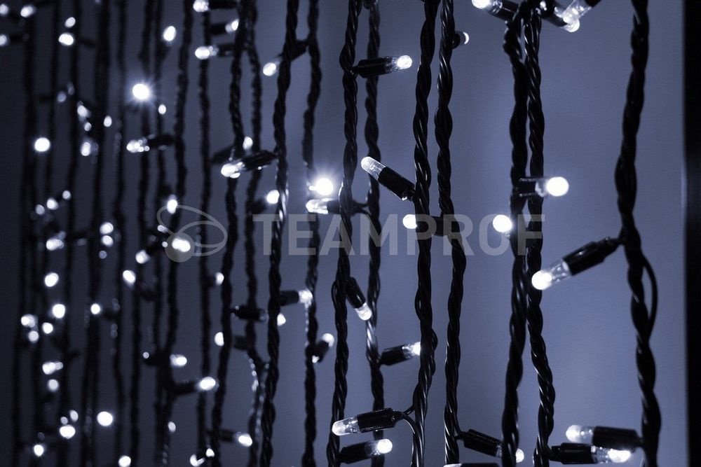 Качественная картинка Светодиодная гирлянда нить Teamprof, 20м, 200 LED, 220В, герм. колп,, динамика, черн. провод, белая