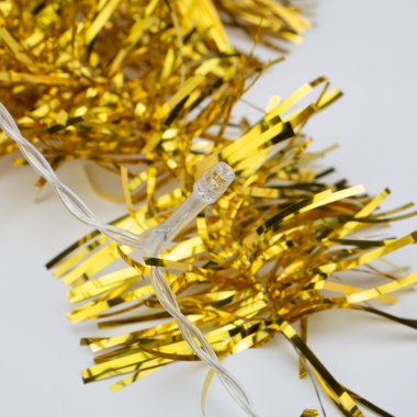 Качественная картинка Гирлянда светодиодная Мишура золотая Neon-Night 1,5м, проз.ПВХ, IP20, 10LED, теплый белый, 2хАА(нет)