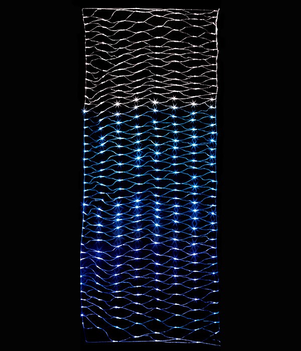 Качественная картинка Светодиодная сеть с эффектом бегущий огонь Laitcom 3x1м, 24V, IP65, прозр. пр., 320 led синий