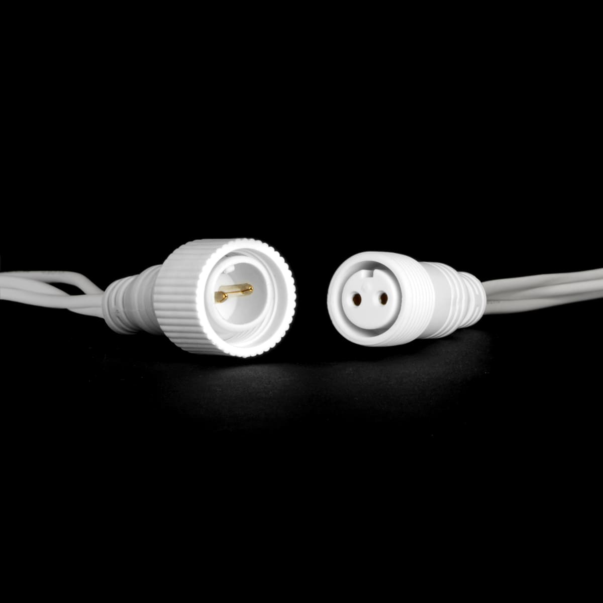 Качественная картинка Светодиодная нить с колпачком Laitcom, 10м, 220В, 75 LED, провод белый каучук, IP65, т.белый. с мерц