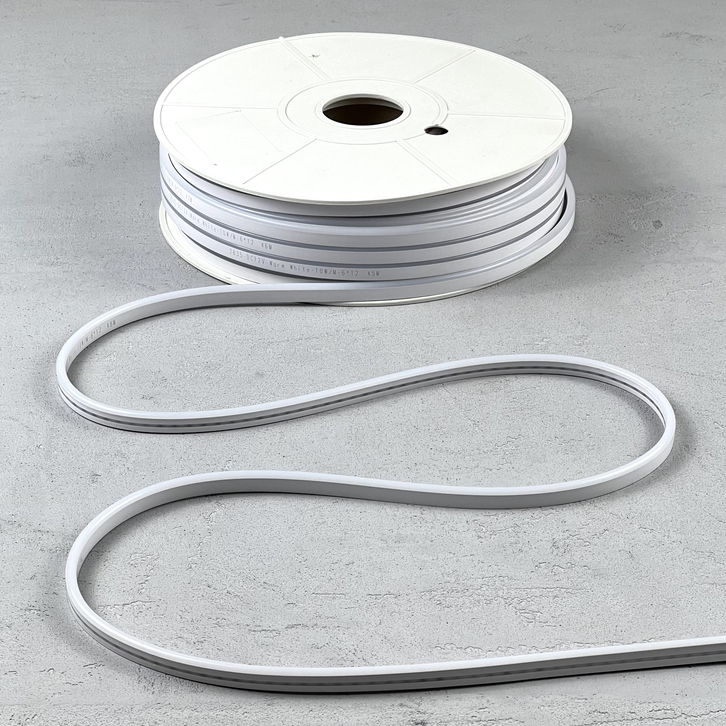 Качественная картинка Гибкий неон Laitcom односторонний 8х16мм, 12В, IP65