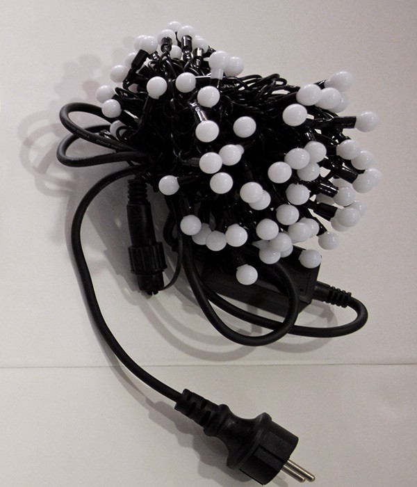 Качественная картинка Гирлянда светодиодная Laitcom Fiesta small ball 10м, 100 led, 220-230V., D13мм, IP65, RGB