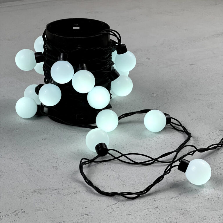 Качественная картинка Светодиодная гирлянда «Шарики» Laitcom 5м, 20 LED, Провод Черный Каучук, IP65